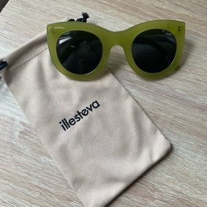 Illesteva Boca Sunglasses Kiwi Green